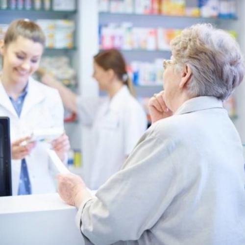 Dia Nacional do Idoso: quais diferenciais a farmácia pode oferecer para esse público?